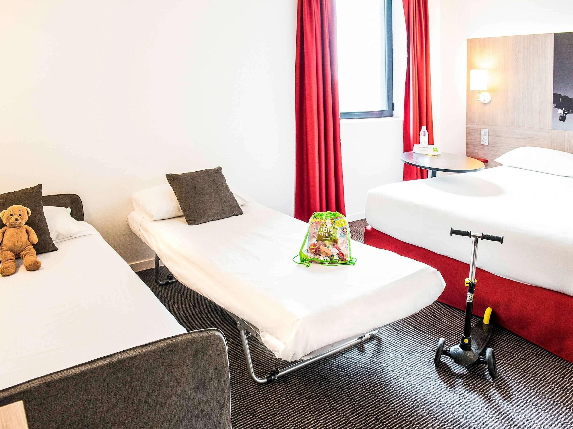 Ibis Styles Toulouse Cite Espace Exterior photo