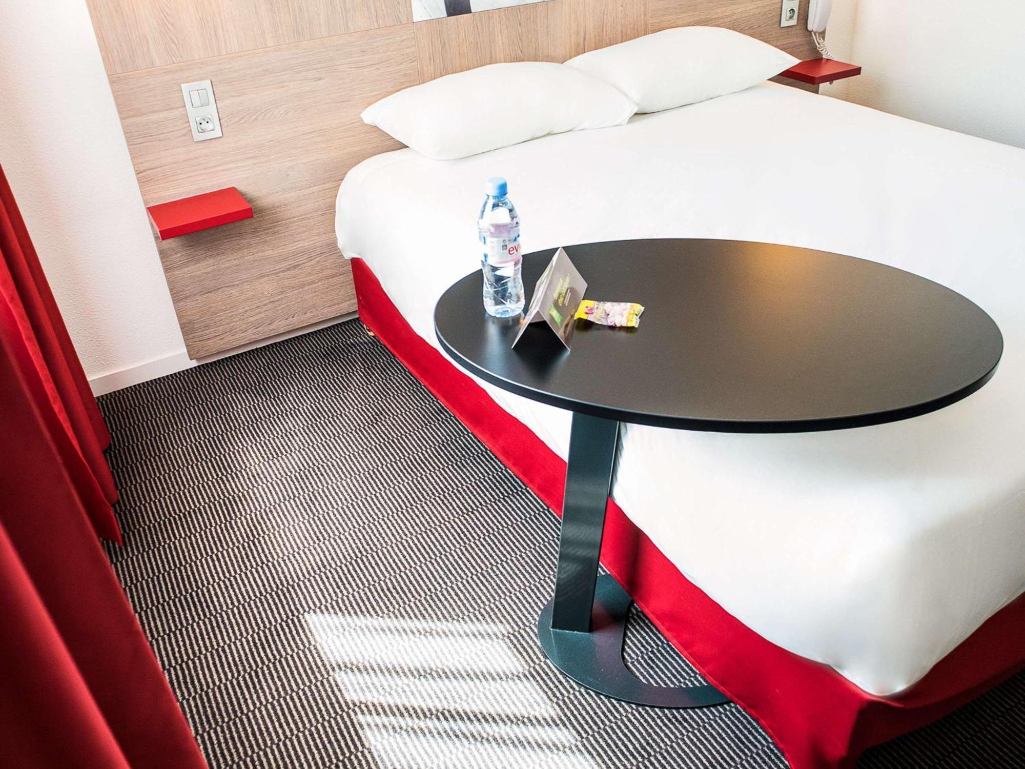 Ibis Styles Toulouse Cite Espace Exterior photo