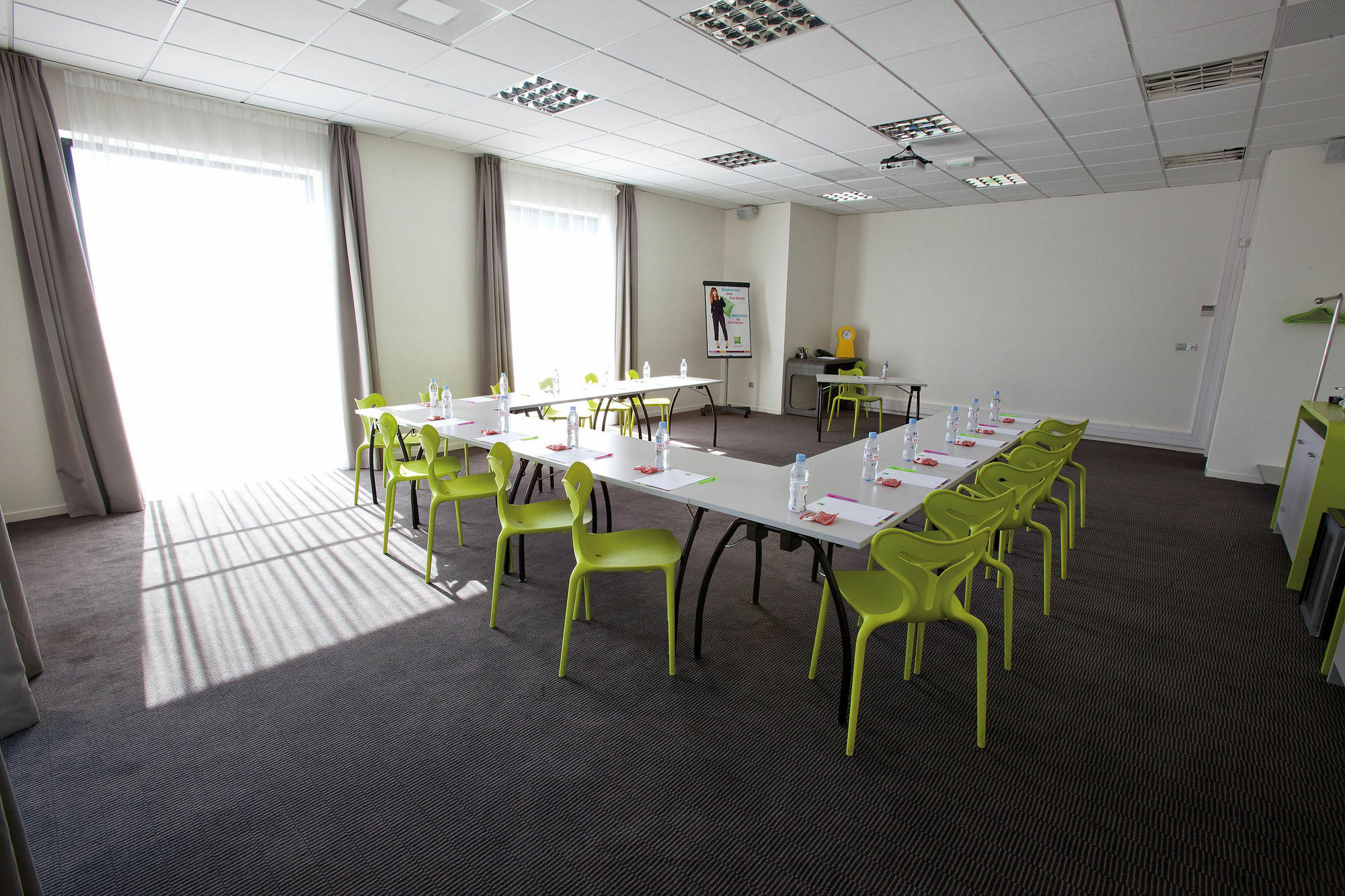 Ibis Styles Toulouse Cite Espace Exterior photo